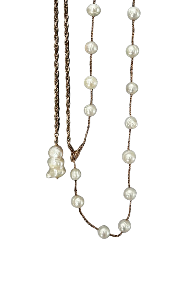 Collana lunga con perle