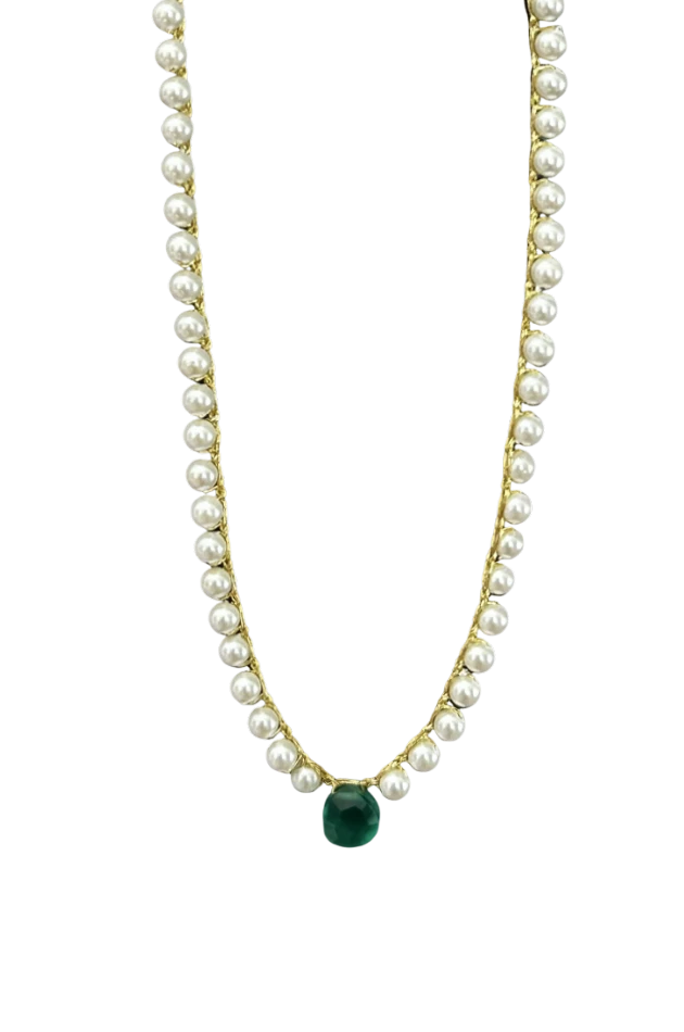 Collana di perle con goccia di pietra dura